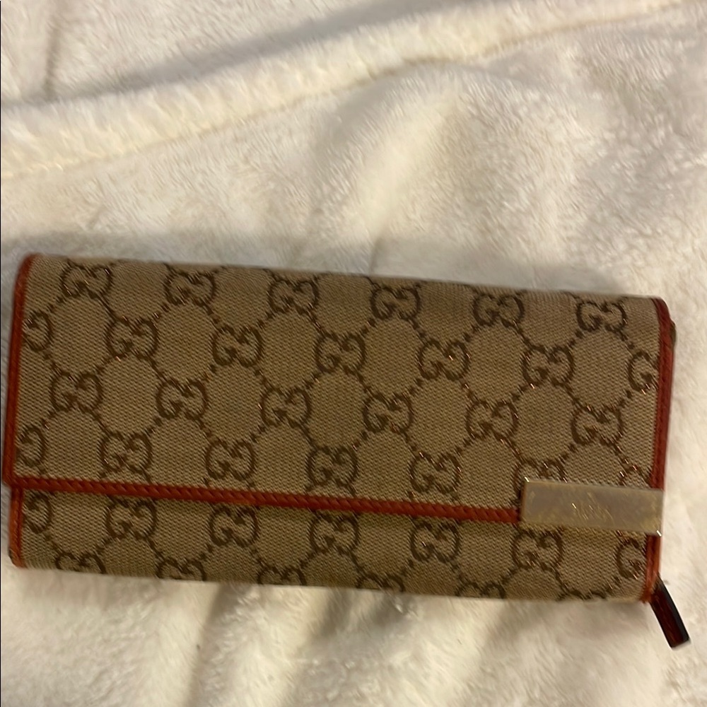 Gucci Brown and rust/red metallic